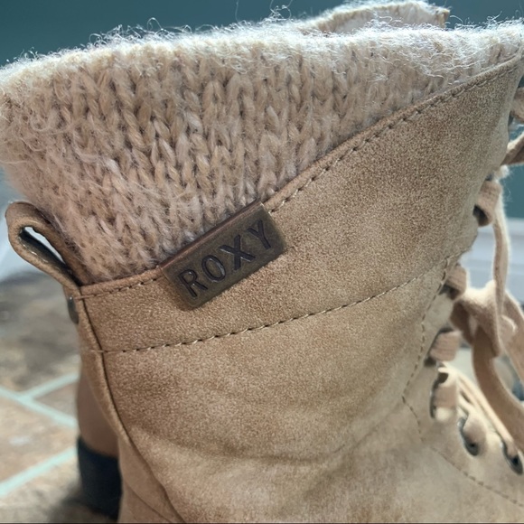 Roxy Boots - Picture 2 of 3